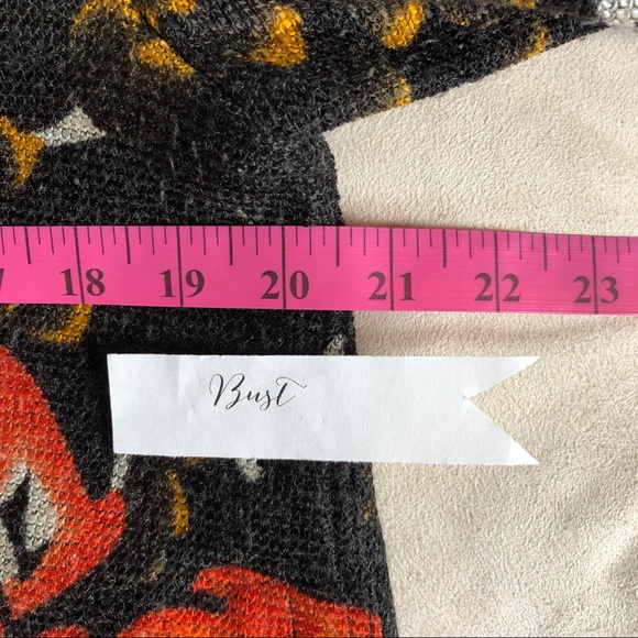 Dark gray floral sweater jacket - Picture 5 of 8